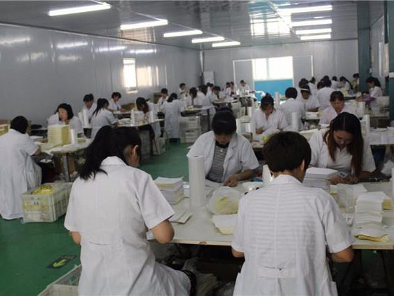 醫用透氣膠帶生產車間